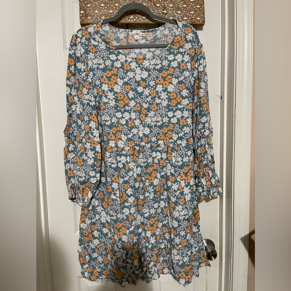 Plus Size Long sleeve floral dress